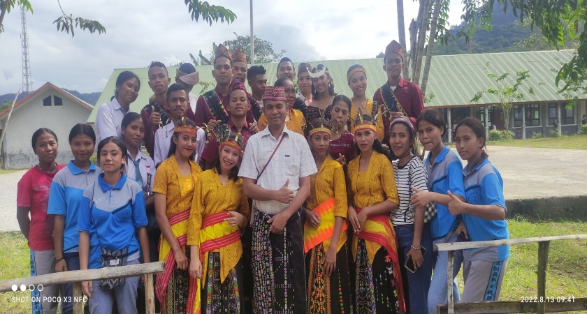 Status Di Medsos: Antara Mempertontonkan Kebodohan dan Kecerdasan