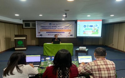 Literasi Digital dan Peran Guru Abd 21